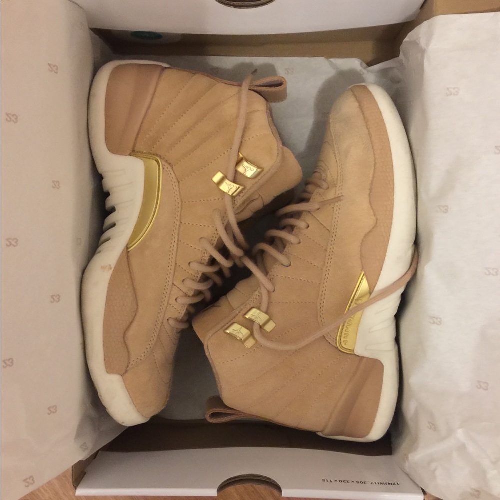 Jordan Retro 12 “Vanchett Tan/Metallic Gold/Sail”